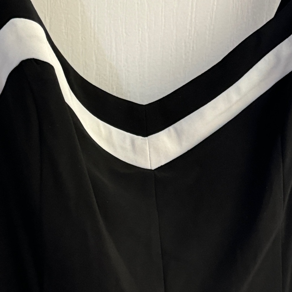 Chaps Black and White Dress Size Large EUC - Picture 3 of 6